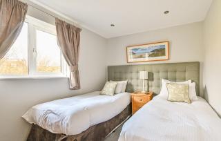 Puffin Hot tub Lodge, 4 bedrooms Resort, Pool,Gym,Bar - 3