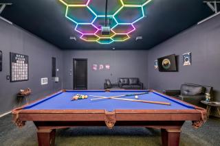 Hidden Speakeasy, Hot Tub & Game Room, Sleeps 12 - 6