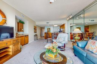 Relaxing gulf-view condo with pool fitness room & beach access - 6