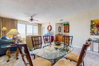 Relaxing gulf-view condo with pool fitness room & beach access - 3