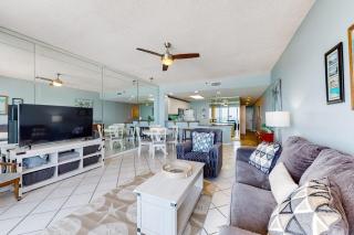 Cozy condo with Gulf-front balcony & great views - near shops & dining - 7