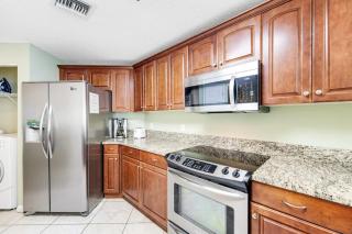 Soothing Gulf-view home with furnished patio pool pool spa & gym access - 1