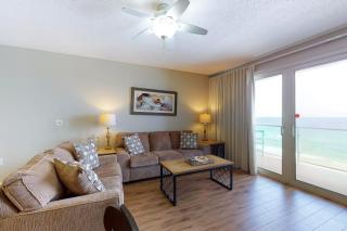 Gorgeous beach view home with balcony pool & fitness room - 0