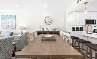 Scenic condo with balcony beach access pool & hot tub - 2