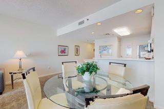 Seaside escape with water view balcony pool pool spa & gym access - 2