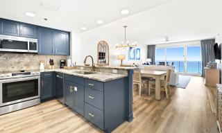 Sterling Shores 1007 Deluxe condo w gulf view private balcony - shared fitness room and BBQ area - 2