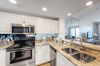 Captiva beachfront condo w ocean views and pool & fitness center access - 3