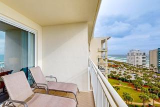 Beachfront Condo with Amazing Views Shared Pool & Al Fresco Dining - 9