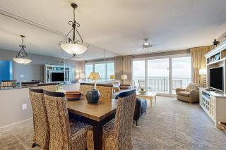Beachfront Condo with Amazing Views Shared Pool & Al Fresco Dining - 2