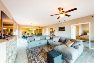 Beachy second floor condo with pool views central AC and private gas grill - 5