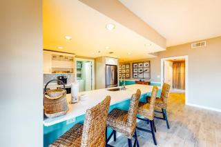 Beachy second floor condo with pool views central AC and private gas grill - 6