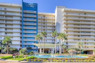 Beachy second floor condo with pool views central AC and private gas grill - 9