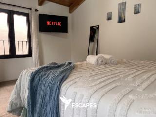 Central Antigua Loft or 3BR Casa - King Beds - 3 Min Walk to Santa Catalina Arch - 6
