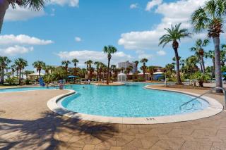 Cozy Condo Private balcony Free chairs & umbrella Near the Beach - 9