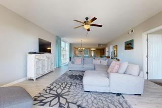Beautiful beach home w shared fitness center & pool & balcony plus near beach access - 6