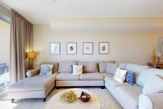 Magnificent waterfront condo w private balcony shared pool gym & snack bar - 5