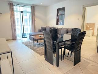 Luxury 1 BR apartment at the Embassy Gardens - 9