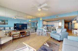 Gulf-view Sterling Shores condo with pool gym & beach access - 4