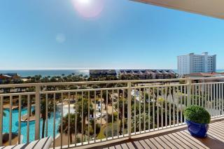 5th-floor condo with Gulf views heated pool gym BBQ area & private balcony - 7