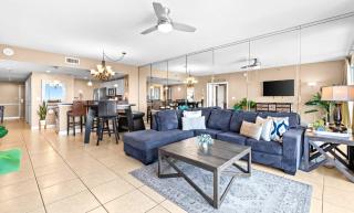 5th-floor condo with Gulf views heated pool gym BBQ area & private balcony - 4