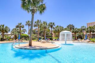 Stylish beach condo with gulf views shared pool gym & WiFi - walk to the beach - 7