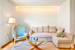 Spacious 65m 2BR Apartment near Marina Zeas - 4