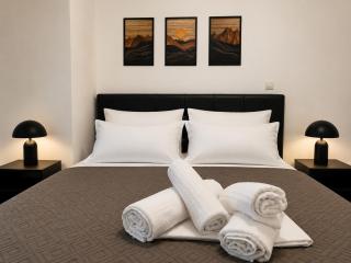 MARIE PATRASSO - Minimal apartment in the center of Patras - 4