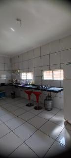 Casa bem localizada, com 2 Quartos amplos, Cozinha Equipada, Edícula, Wi-Fi, Garagem, próxima a Rodoviária, check-in automático das 21h as 08h - 8