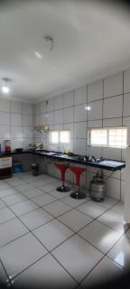 Casa bem localizada, com 2 Quartos amplos, Cozinha Equipada, Edícula, Wi-Fi, Garagem, próxima a Rodoviária, check-in automático das 21h as 08h - 6