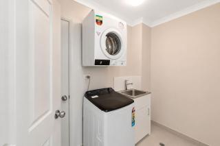 Townsville Pet Friendly 4BR 2 BA Home with BBQ - 1