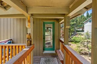 Stargazing Retreat in Tamarack - 8