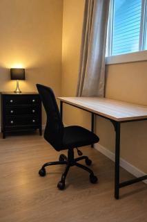 Airport 4BR2BA Mainfloor Suite 1min walk to bus stop - 6