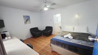 Sunburst Motel - 9