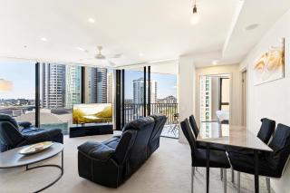 Central Location and Splendid views - 0