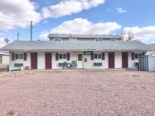 Town N' Country Motel & Shuttle - 6