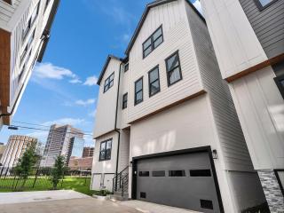 Brand NEW Modern Stay Near Med Center, NRG, Downtown, Hermann Park, Museum District - 9