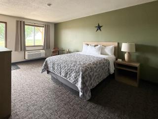The Trail Inn - Slayton, MN - HWY 59 - 8