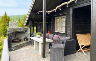 6 Bedroom Stunning Home In Bjorli - 2