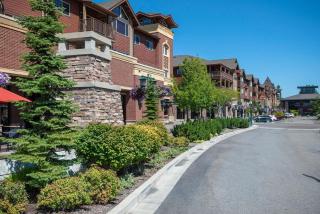 Stylish 2BR2BA Riverstone Condo Sleeps 6 - 3