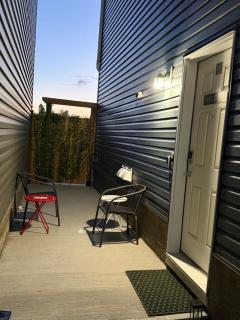 Almost Heaven - Cozy 2BDRM APT near Heritage Park,Spruce Meadows & Banff-SW Calgary - 8