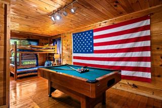 Private Wood Cabin - Scenic, Hot Tub, Pool Table, Family Fun, EV - 8