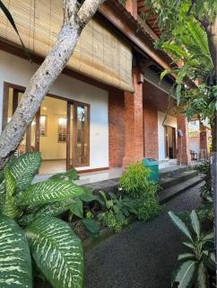 A quiet room with privacy in the heart of Ubud - 3