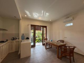 A quiet room with privacy in the heart of Ubud - 1