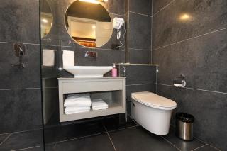 Arista Haven Hotel - 4