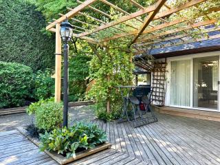 4BR 3BA Skytrain to DT & Airport - Free Parking - Pet Friendly - 6