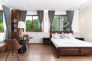 The Glens Tagaytay - King Suite - 8