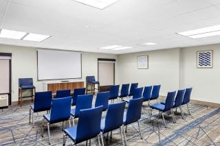 Holiday Inn Express Hotel & Suites Charleston-Southridge by IHG - 6