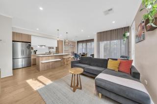 The Barker Base | Gateway to the Hills - Mount Barker - 3