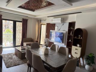 Luxury Hotel Apartment Next to Market & Mall - 9