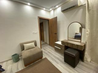 Luxury Hotel Apartment Next to Market & Mall - 3